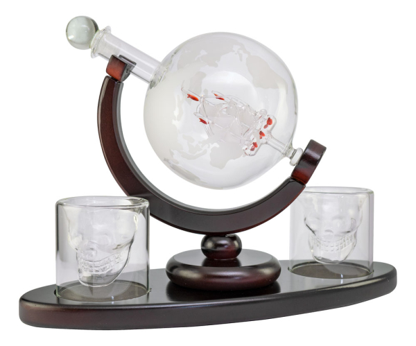 Kolben-Karaffe aus Glas mit Holzständer  2 Totenkopf-Gläser